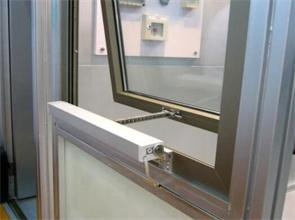 消防電動(dòng)開窗機(jī)公司